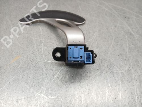 Steering wheel controls INFINITI QX70 3.7 AWD | BP31290782E15