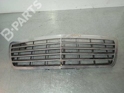 Used Grille MERCEDES-BENZ E-CLASS (W210) [1995-2003]  7513609