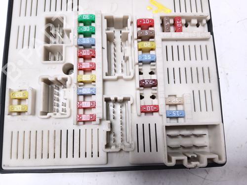 Fuse box RENAULT LAGUNA III (BT0/1) 2.0 dCi GT (BT11, BT1E, BT1N) | BP30507318E1