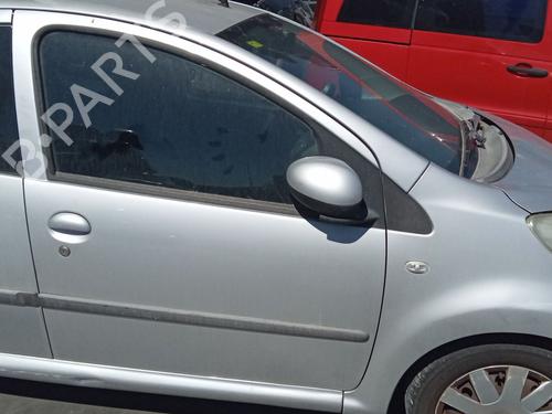 Used Right front door Right front door 39147342 39147342
