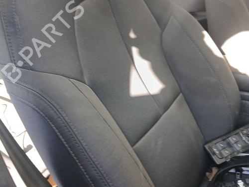 Stoel rechts voor VOLVO XC40 (536) T5 Plug-in Hybrid (262 hp) 30883199