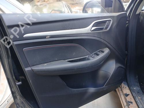 Garniture avant gauche MG MG ZS SUV (AZS1) 1.5 VTi (106 hp) 29885764