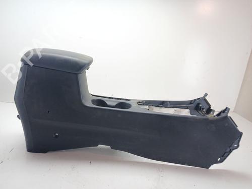 Used Armrest / Center console Armrest / Center console 38799699 38799699