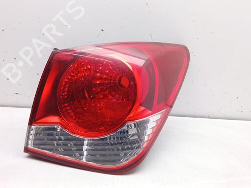 Used Right taillight CHEVROLET CRUZE (J300) 2.0 CDI (163 hp) 30173134