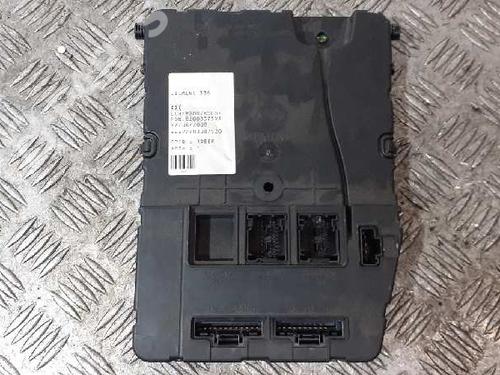 Used Fuse box RENAULT MEGANE II (BM0/1_, CM0/1_) 1.5 dCi (BM02, BM13, BM2A, CM02, CM13) (101 hp) 11252064