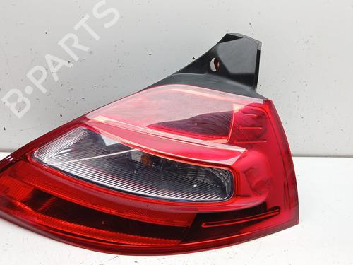 right-taillight-renault-megane-ii-bm01_-cm01_-2001-2002-2003-2004-2005-2006-2007-2008-2009-2010-2011-2012-32299286 main image