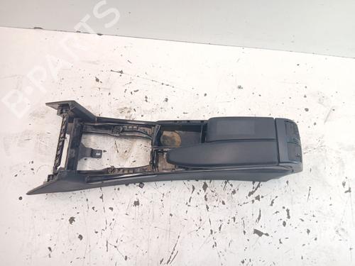 Used Armrest / Center console Armrest / Center console MERCEDES-BENZ E-CLASS (W212) E 220 CDI / BlueTEC (212.001, 212.002) (170 hp) 16578413 16578413