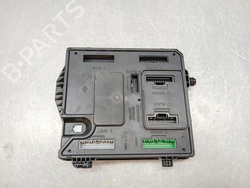 Used Fuse box RENAULT MEGANE III Coupe (DZ0/1_) [2008-2016]  30439114