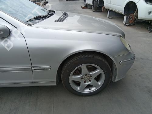 Used Right front fenders Right front fenders 37521815 37521815