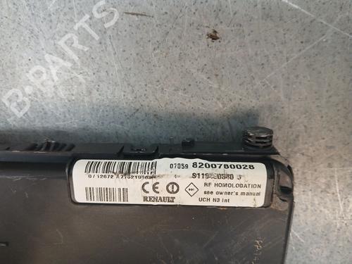Fuse box RENAULT SCÉNIC II (JM0/1_) 1.9 dCi (JM14) | BP29747876E1