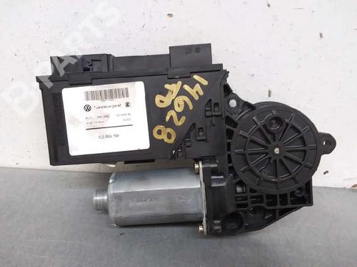 Used Right rear window motor VW TOUAREG (7LA, 7L6, 7L7) 2.5 R5 TDI (174 hp) 10649503