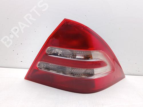 Used Right taillight MERCEDES-BENZ C-CLASS (W203) C 180 Kompressor (203.046) (143 hp) 26711720