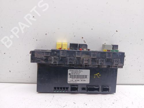 Caja reles / fusibles Caja reles / fusibles MERCEDES-BENZ C-CLASS (W203) C 200 Kompressor (203.045) (163 hp) 37426797 37426797