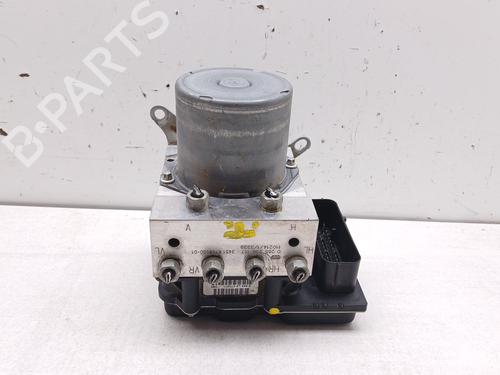 Used ABS pump BMW X1 (E84) sDrive 18 d (143 hp) 28115938