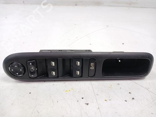 Used Left front window switch Left front window switch PEUGEOT 3008 I MPV (0U_) 1.6 HDi (112 hp) 36145702 36145702