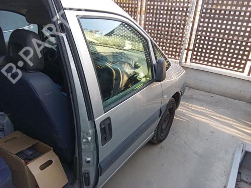 Porte avant droite Porte avant droite FIAT SCUDO Bus (220_) 2.0 JTD (109 hp) 39890020 39890020
