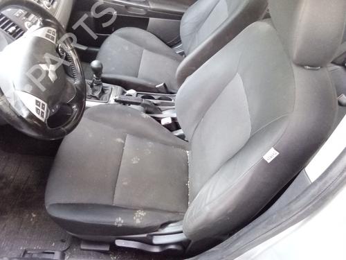 left-front-seat-mitsubishi-lancer-viii-cy_a-cz_a-2007-38173652 main image