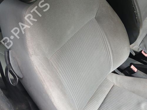 Asiento delantero derecho SEAT IBIZA III (6L1) 1.2 (64 hp) 31801339