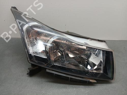 Used Right headlight CHEVROLET CRUZE (J300) [2009-2025]  19807366