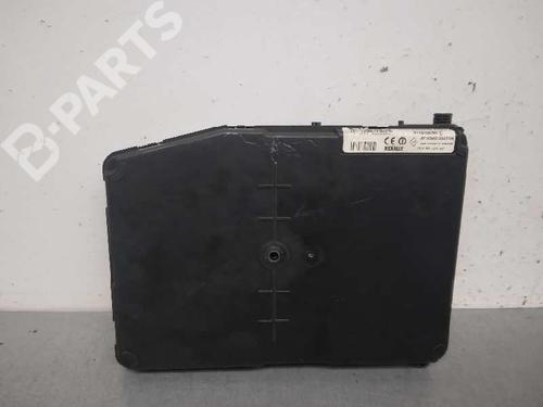 Fuse box RENAULT GRAND SCÉNIC II (JM0/1_) | BP11334698E1