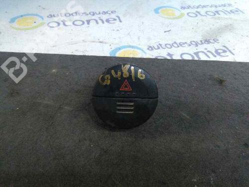 Used Warning switch NISSAN X-TRAIL I (T30) 2.2 dCi (136 hp) 4075691
