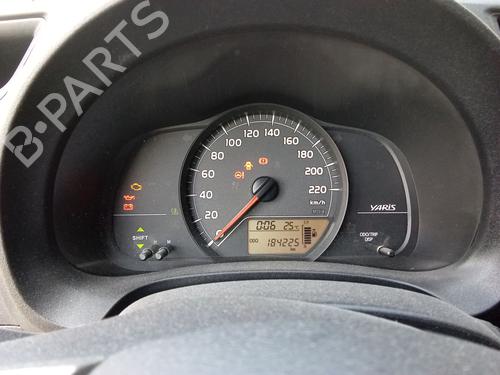Used Instrument cluster Instrument cluster TOYOTA YARIS (_P13_) 1.0 (KSP130) (72 hp) 39961386 39961386
