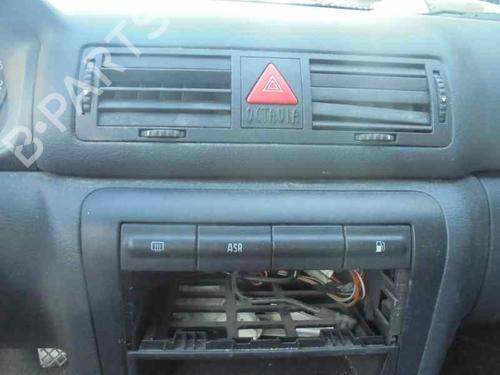Right taillight SKODA OCTAVIA I (1U2) 1.6 | BP2385869C35 