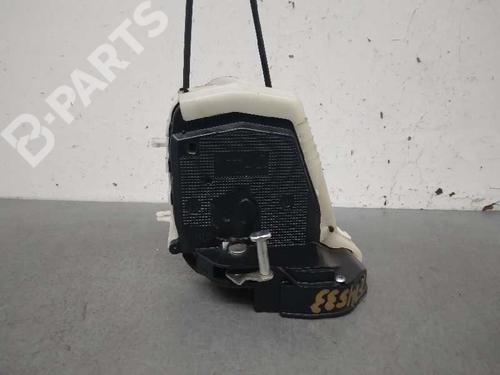 Used Rear left lock TOYOTA YARIS (_P13_) 1.3 (NSP130_, NSP130) (99 hp) 11256906