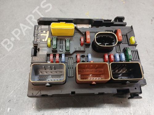 Used Fuse box Fuse box CITROËN C2 (JM_) 1.4 (73 hp) 39743968 39743968