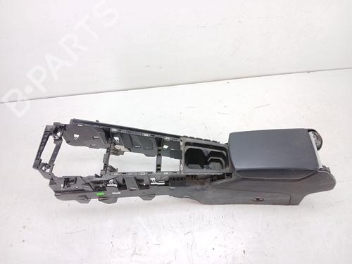 Used Armrest / Center console SEAT LEON (KL1, KLG) 2.0 TDI (150 hp) 30629914