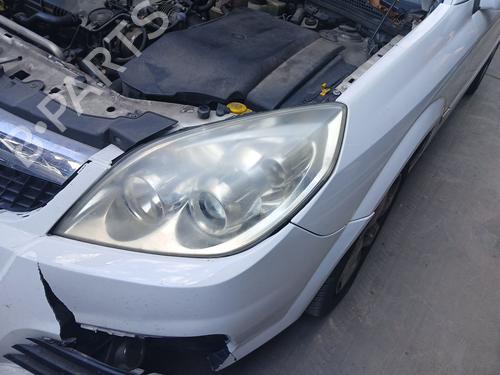 Lampa przednia lewa OPEL VECTRA C GTS (Z02)  1216575