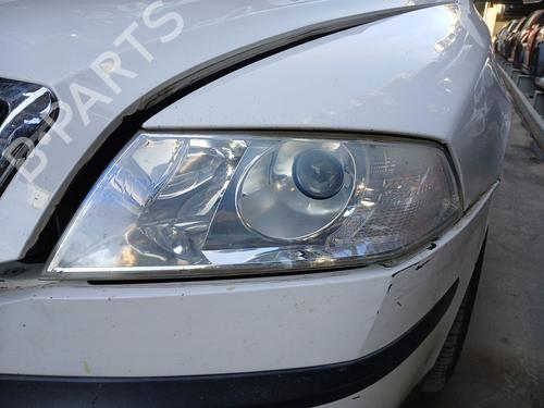 Used Left headlight SKODA OCTAVIA II (1Z3) 1.9 TDI (105 hp) 30316274