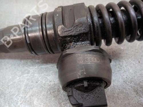 Injector VW TOUAREG (7LA, 7L6, 7L7) 2.5 R5 TDI | BP18236403M100 