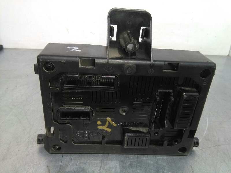 Fuse box RENAULT CLIO III (BR0/1, CR0/1) 6009943 BParts