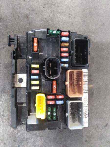 Fuse Box Peugeot 7 Sw Wk 1 6 Hdi B Parts