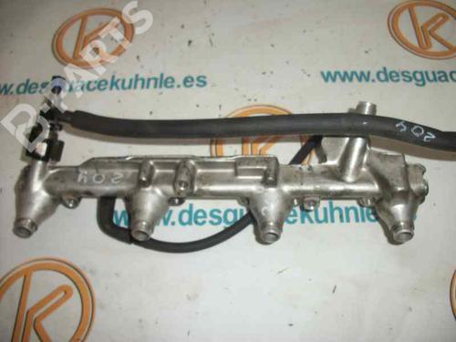 Used Injection rail FORD MONDEO I (GBP) 1.8 i 16V (115 hp) 2465132
