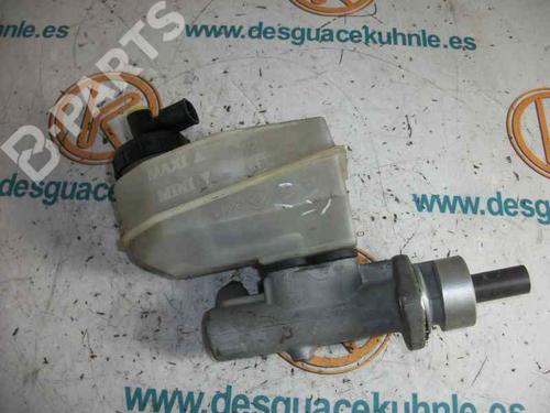 Brake master cylinder RENAULT MEGANE I Classic (LA0/1_)  | BP2457785M77 