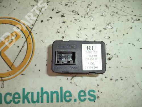 Left front window switch OPEL CORSA C (X01) 1.3 CDTI (F08, F68) | BP2450759I27 