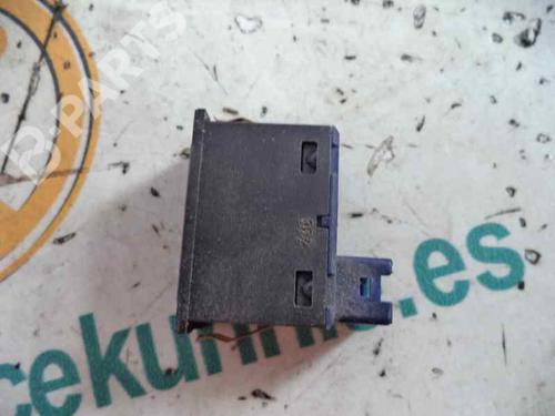 Switch BMW 5 (E39) 528 i | BP2450186I30 