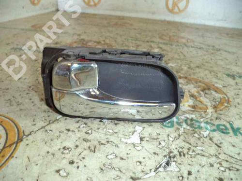 Used Front left interior door handle NISSAN PRIMERA (P11) 2.0 TD (90 hp) 3218259