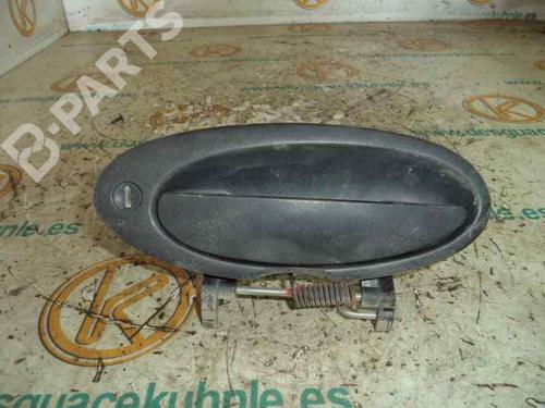 Used Front left exterior door handle RENAULT LAGUNA I (B56_, 556_) 2.2 dT (B569) (113 hp) 2457382
