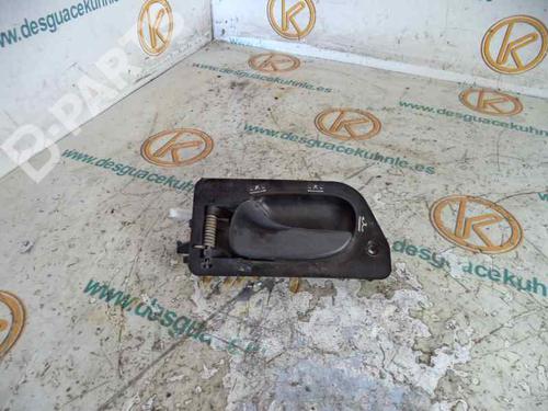 Used Front left interior door handle RENAULT LAGUNA I (B56_, 556_) [1993-2002]  3218529