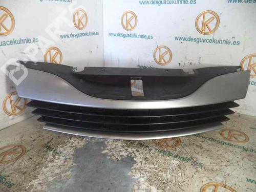 Used Grille RENAULT LAGUNA II (BG0/1_) 1.6 16V (BG0A, BG0L) (107 hp) 2453695