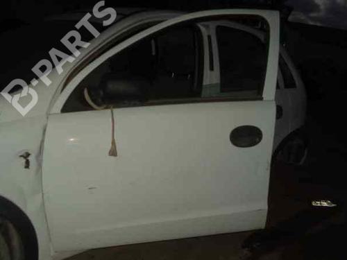 Used Left front door OPEL CORSA C (X01) 1.7 DI (F08, F68) (65 hp) 2473171
