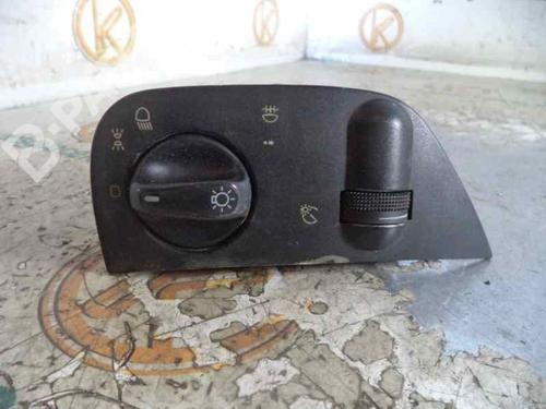 Used Headlight switch SEAT CORDOBA (6K1, 6K2) 1.4 i (60 hp) 2449145