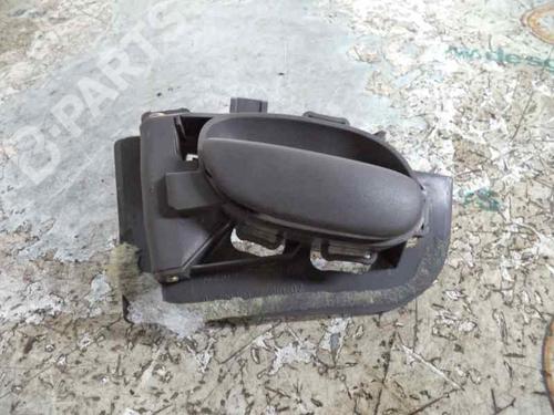Poignée intérieure avant gauche PEUGEOT 206 Hatchback (2A/C) 2.0 HDI 90 (90 hp) 3218336