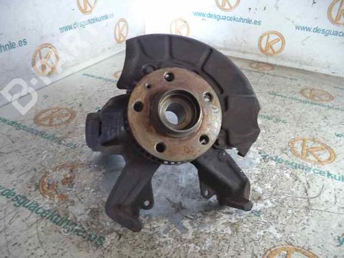 Venstre Styrespindel Lejehus VW BORA I (1J2) 1.6 (101 hp) 2448136