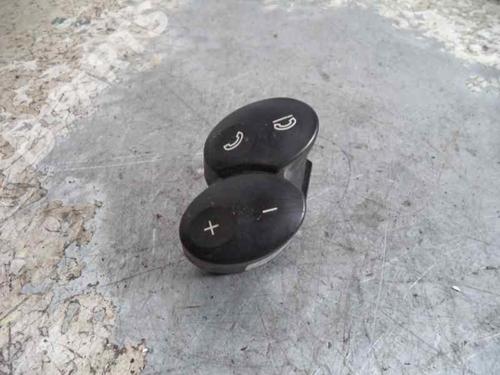 Used Steering wheel controls MERCEDES-BENZ E-CLASS (W211) E 280 CDI (211.020) (190 hp) 2486974