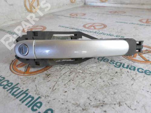 Maniglia esterna anteriore destra SEAT LEON (1M1) 1.9 TDI (90 hp) 2460531