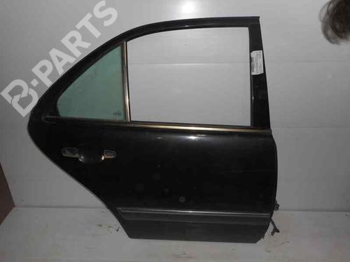 Used Right rear door MERCEDES-BENZ E-CLASS (W210) E 300 D (210.020) (136 hp) 2463258